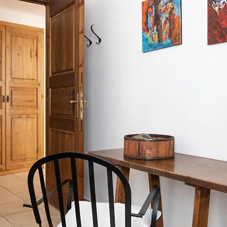Apartment Fiori 4 *